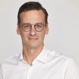 Daniel Hertneck_weiss_klein